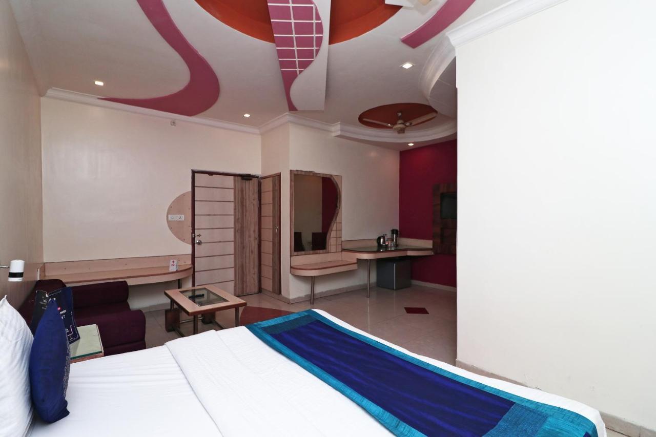 Hotel Deep Kanpur Eksteriør billede
