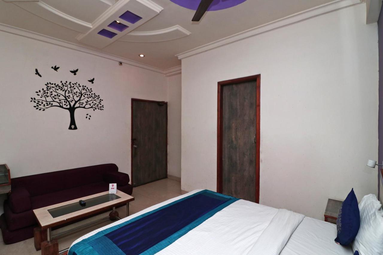 Hotel Deep Kanpur Eksteriør billede
