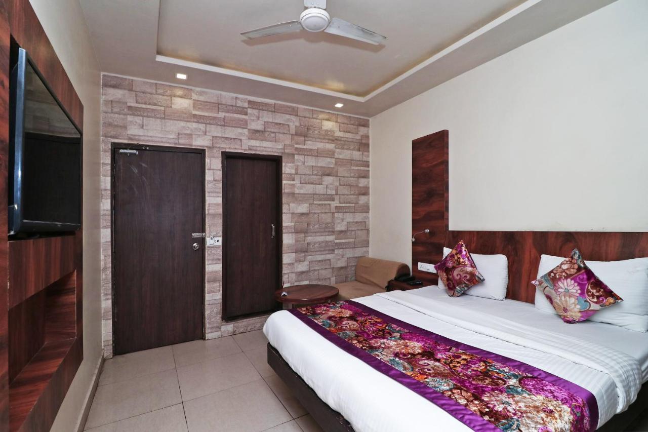 Hotel Deep Kanpur Eksteriør billede