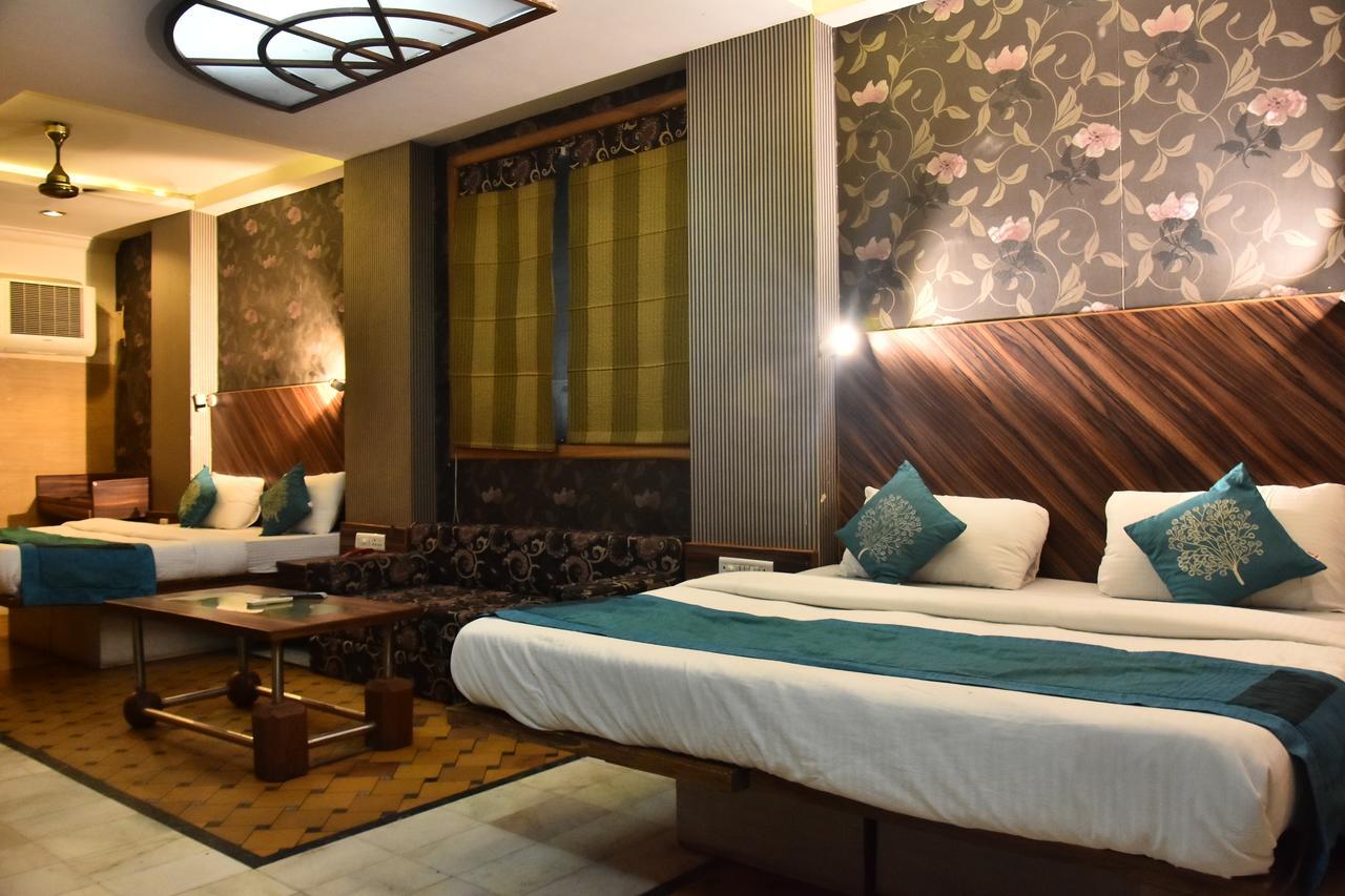 Hotel Deep Kanpur Eksteriør billede