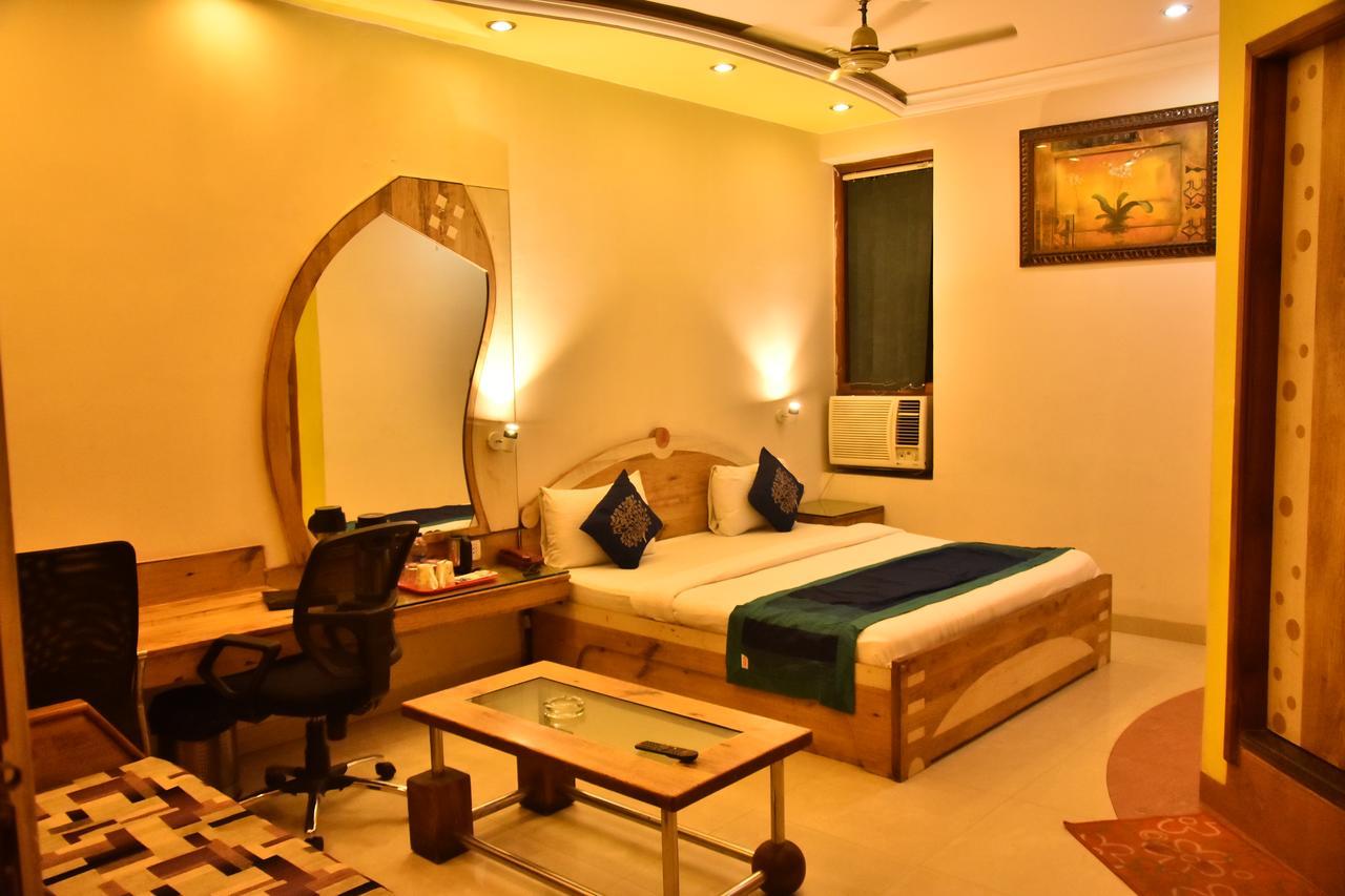 Hotel Deep Kanpur Eksteriør billede